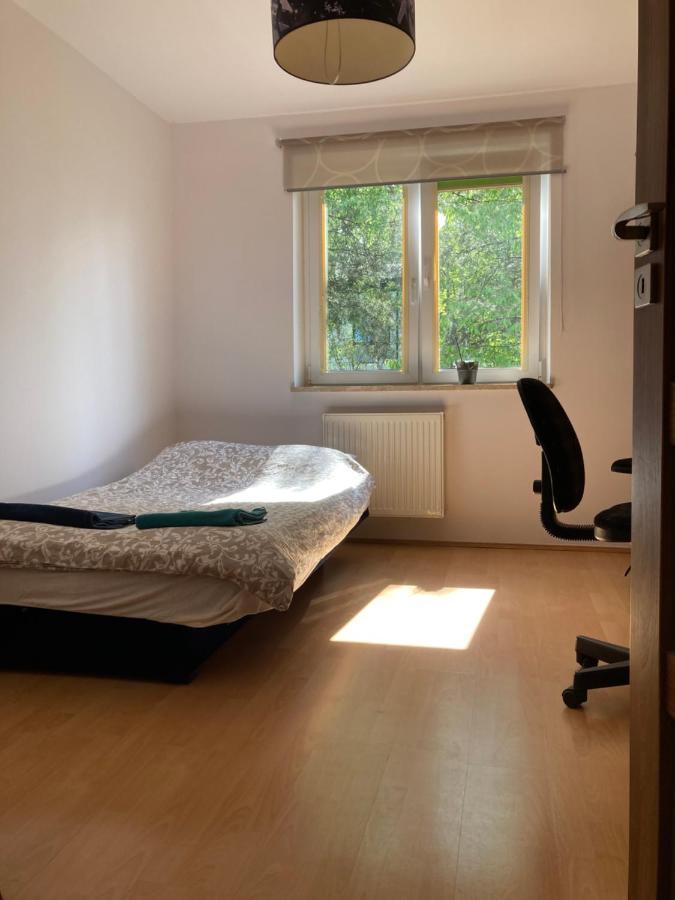 Ferienwohnung Dom Chotomow Exterior foto